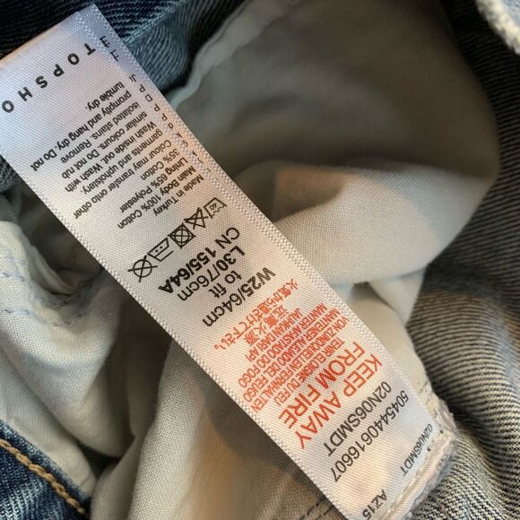 Topshop Straight Mom Retro Jeans 25” Light Wash High Rise Button Fly - Picture 4 of 8